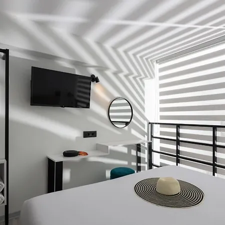 City Gem Loft Walk To Everything Apartman Rhodes City