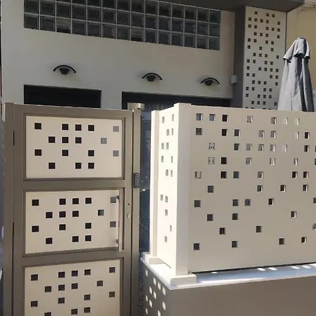 City Gem Loft Walk To Everything Апартаменты Родос