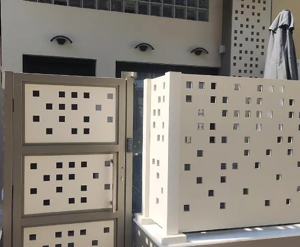 City Gem Loft Walk To Everything Апартаменты Родос